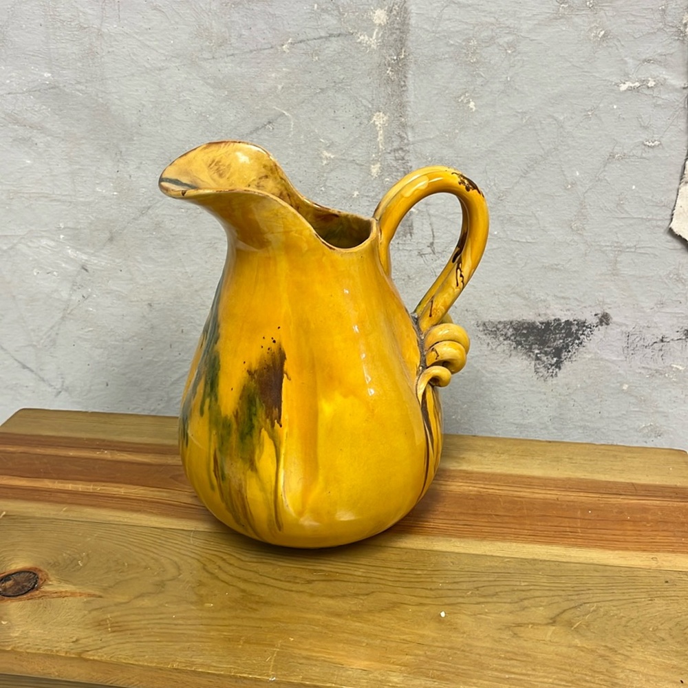 Ceramic pitcher/vase